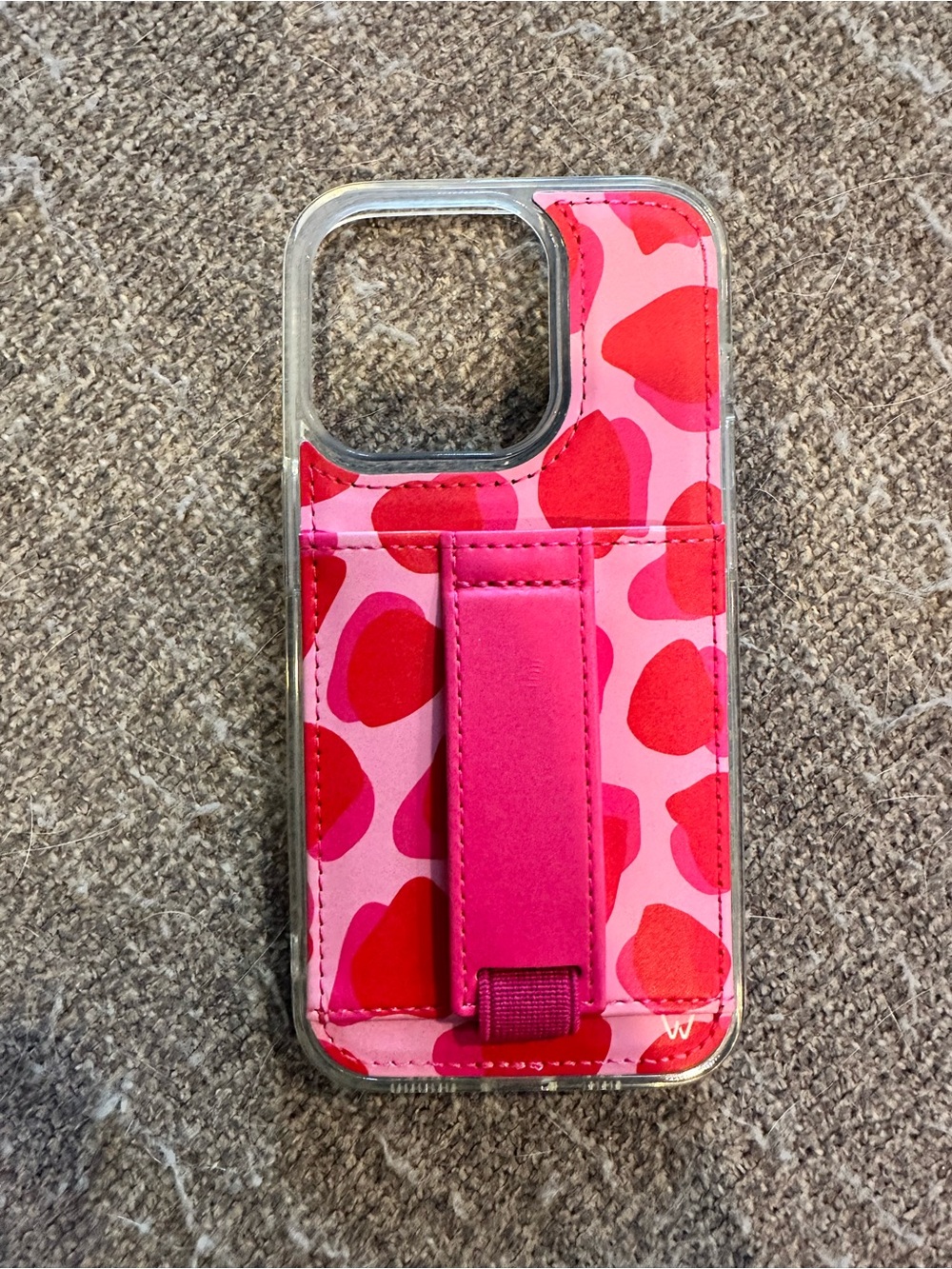 Walli Pink Leopard Pattern iPhone 14 Pro Case